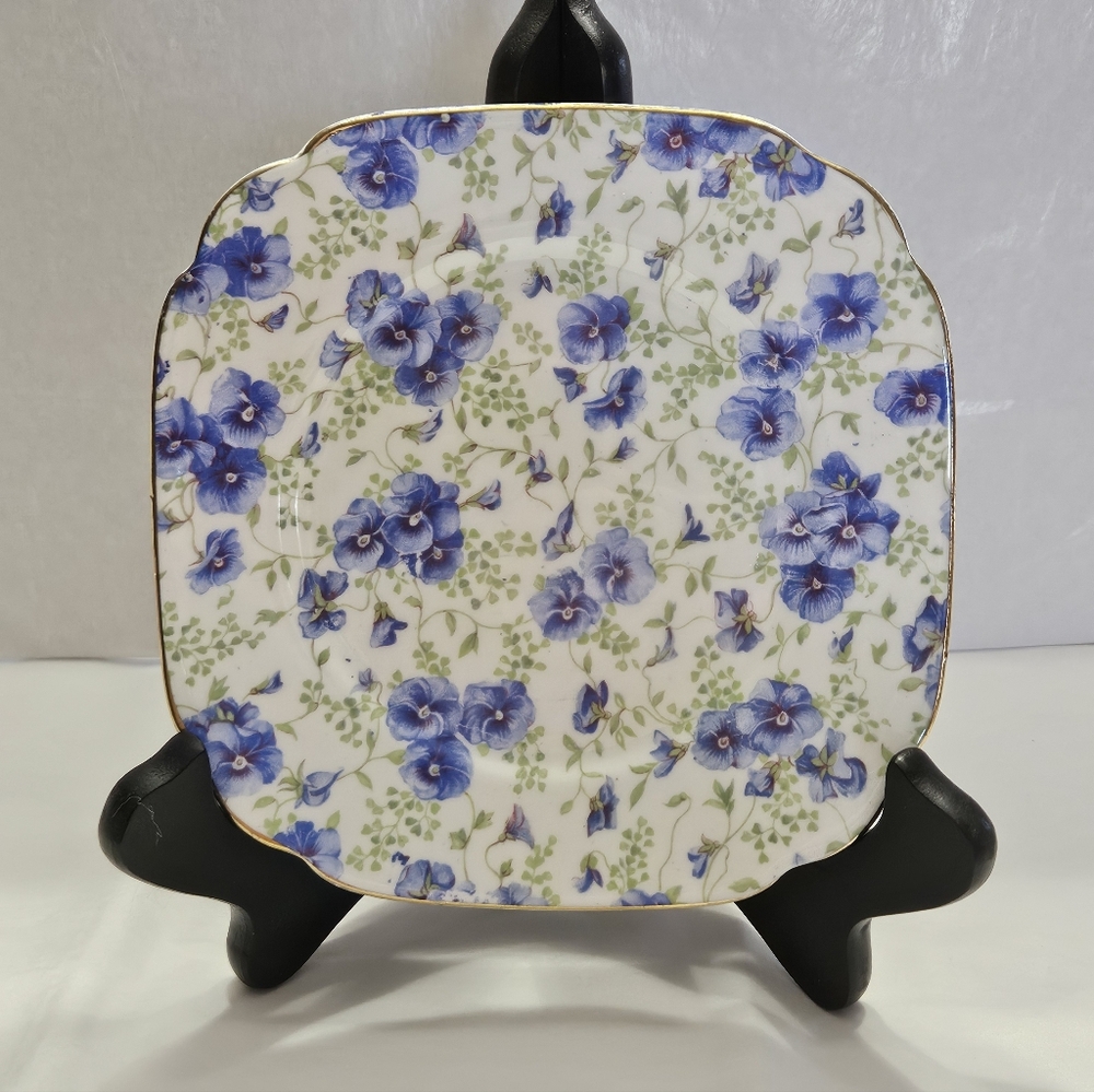 Bread & Butter Plate "Blue Pansy Chintz" by Royal Albert.